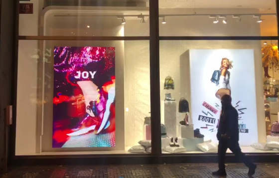 Exposição de diodo emissor de luz da janela de vidro de PSE P3RGB para lojas do restaurante e do tipo