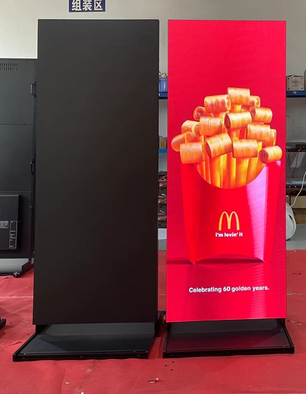 Diodo emissor de luz sem emenda do cartaz P2.5 RGB Smart que anuncia a exposição para o shopping