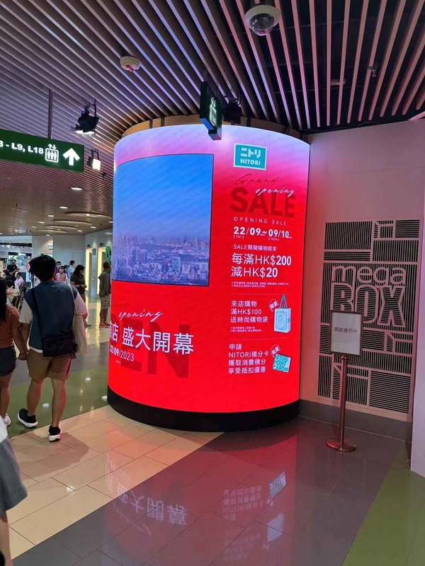 Soft P2 Curve Indoor Fixed Led Screen Cylinder Wall In Shopping Center Publicidade